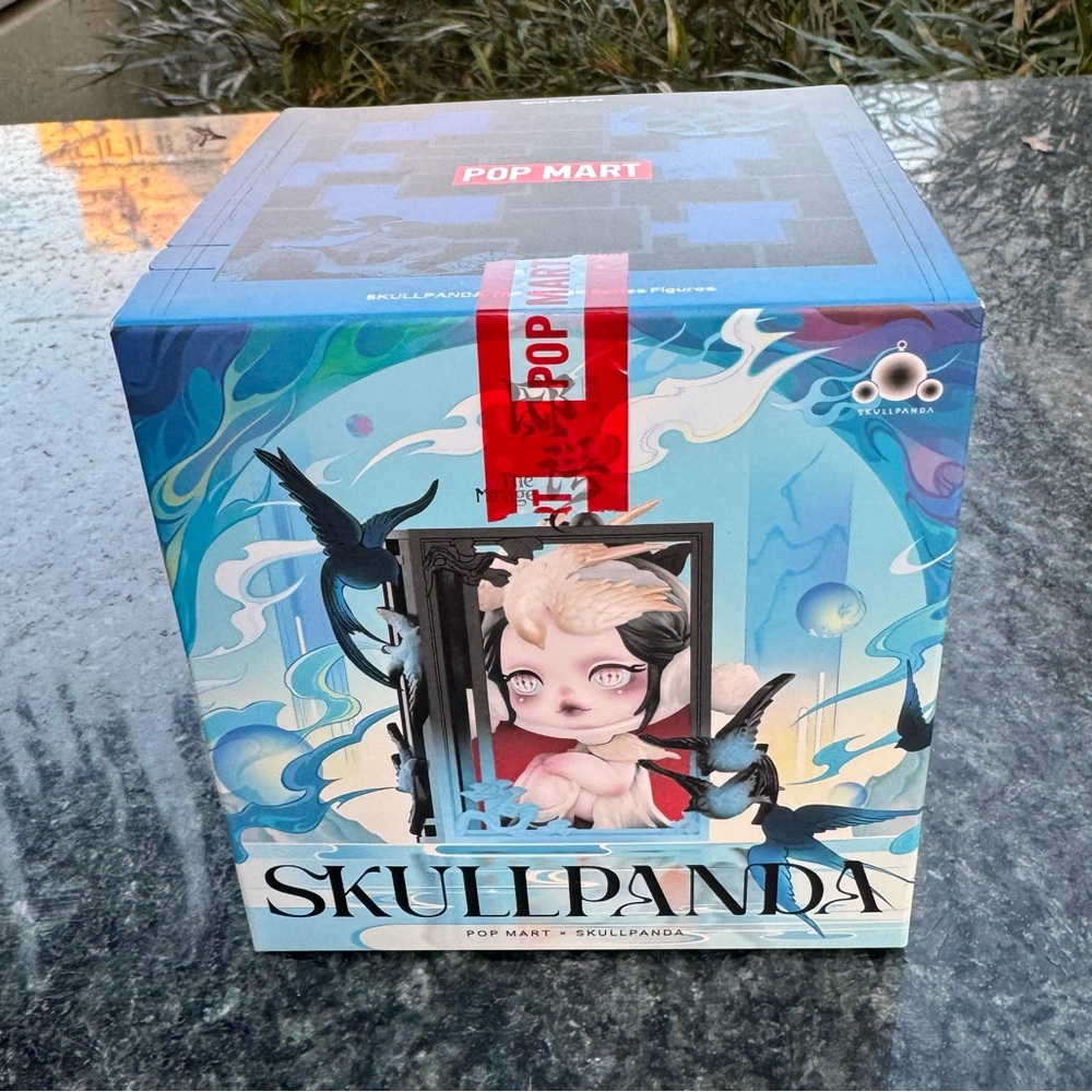 Pop Mart Skullpanda Box